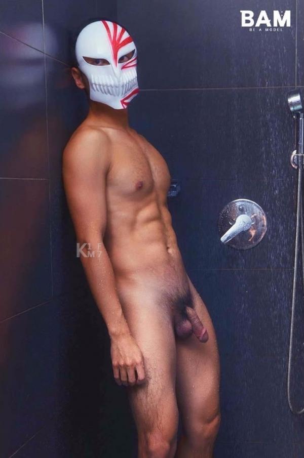 BE-A-MODEL-1-創刊號-X-ISSUE-面具男的情慾世界